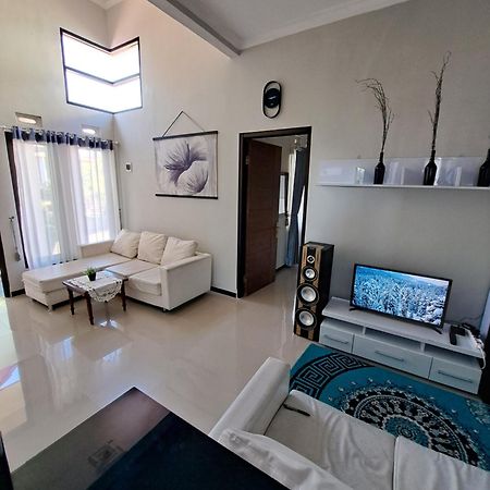 Villa Petit Tour Batu  Bagian luar foto
