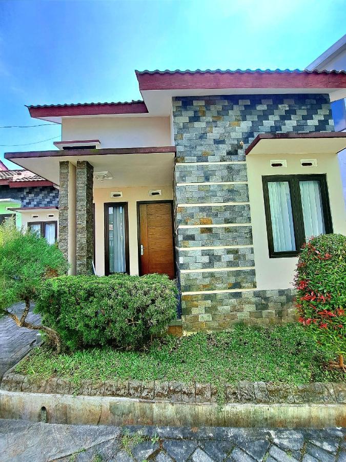 Villa Petit Tour Batu  Bagian luar foto